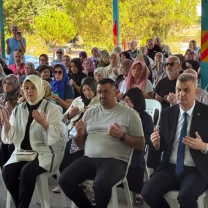 golcukte depremde kaybedilenler anildi l5Y6BLWT