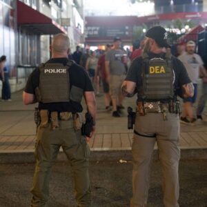 trump yonetimi geri adim atti baskent polisi gorevi geri alacak 4PDC6Q8E