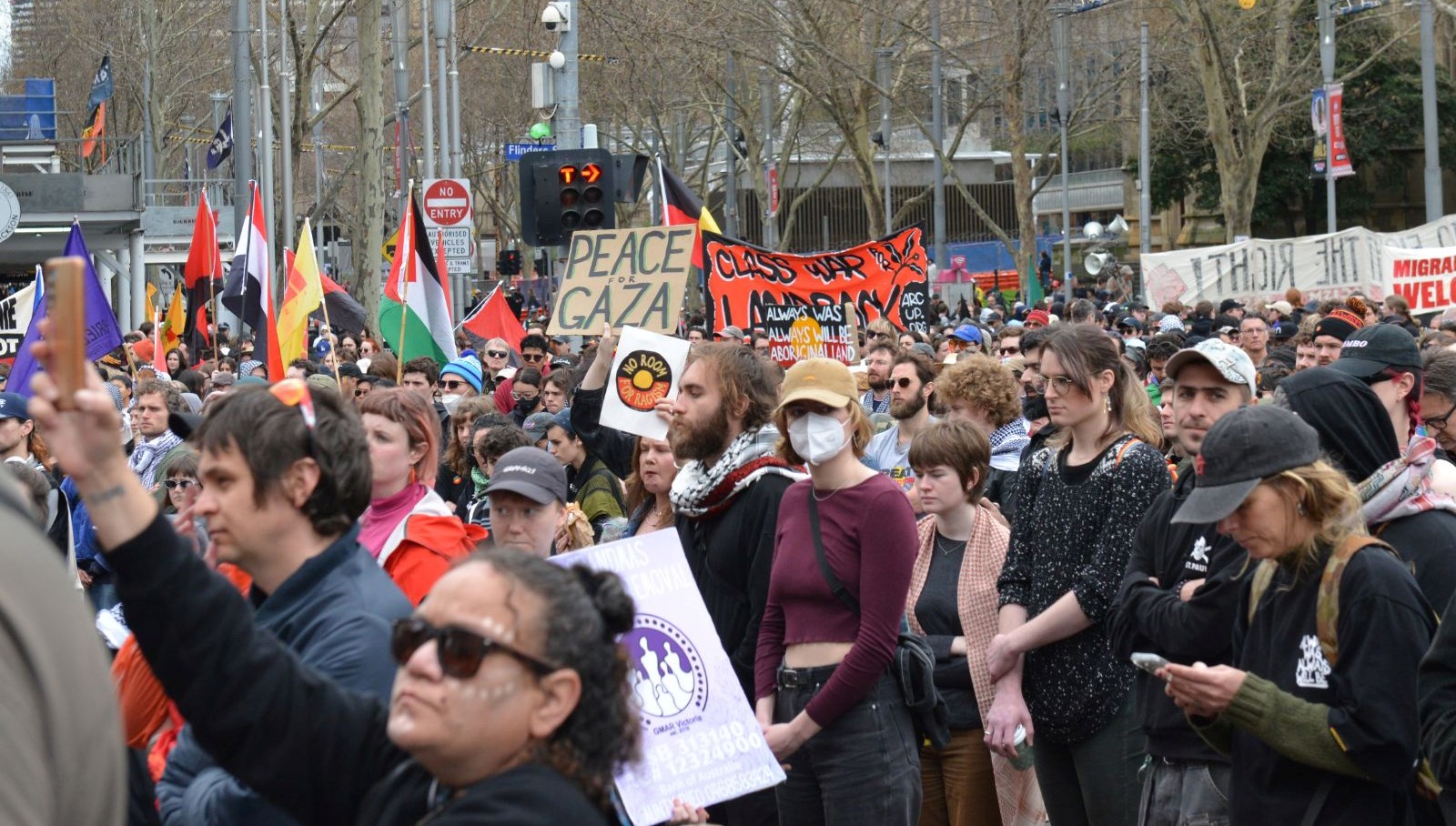 avustralyada on binler bir kez daha gazze icin yurudu VgjyMK8N