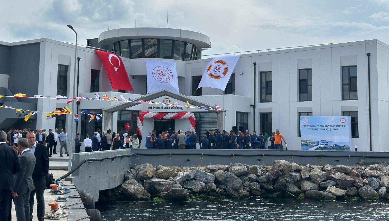 istanbul bogazina yeni klavuzluk istasyonu N3yBAFN1