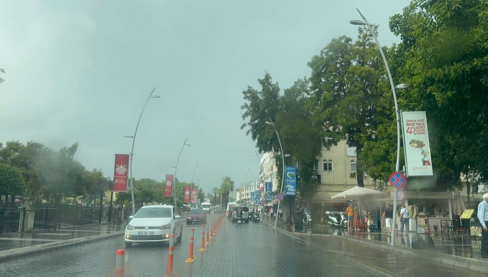 marmarise sonbaharin ilk yagmuru yagdi uvJyLFC4
