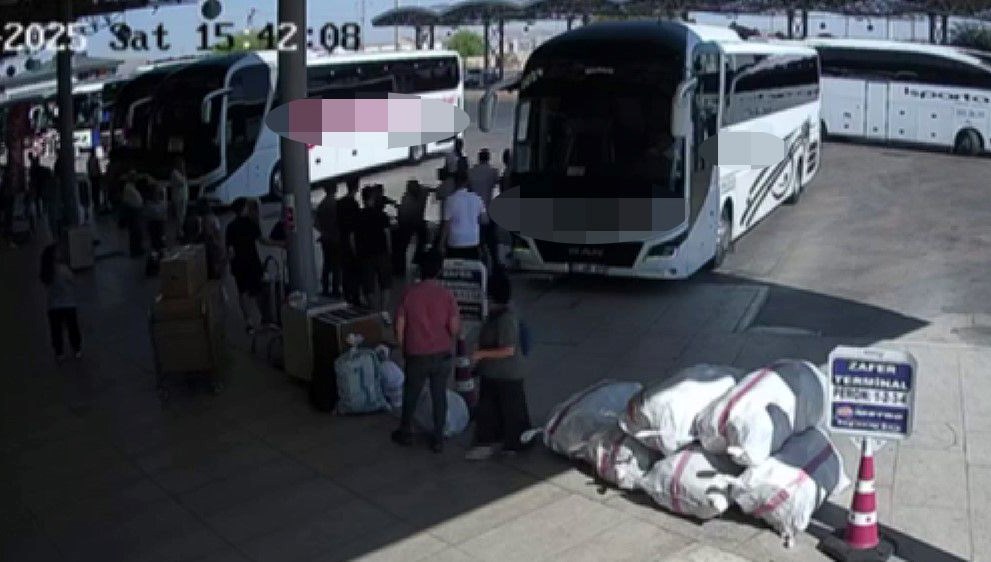 uzman cavus otogarda dehset sacti otobus gec geldi diye silah cekti mE9CQWTJ