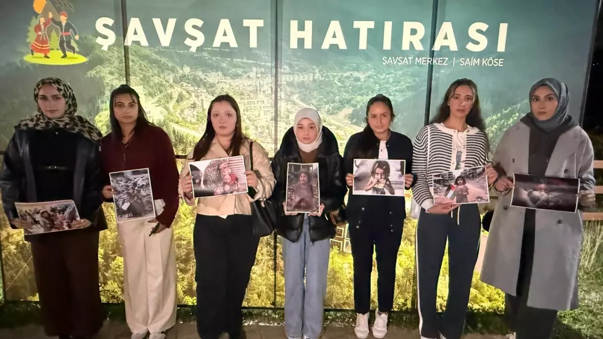 artvindeki ogrencilerden gazzedeki kiz cocuklari icin anlamli farkindalik etkinligi sdSGIvyX.jpg