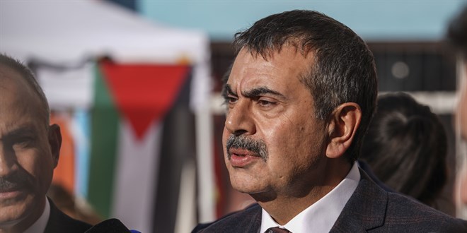 bakan tekin mazlumun yaninda duran bir genclik yetistirmek istiyoruz KvMCKrdu.jpg