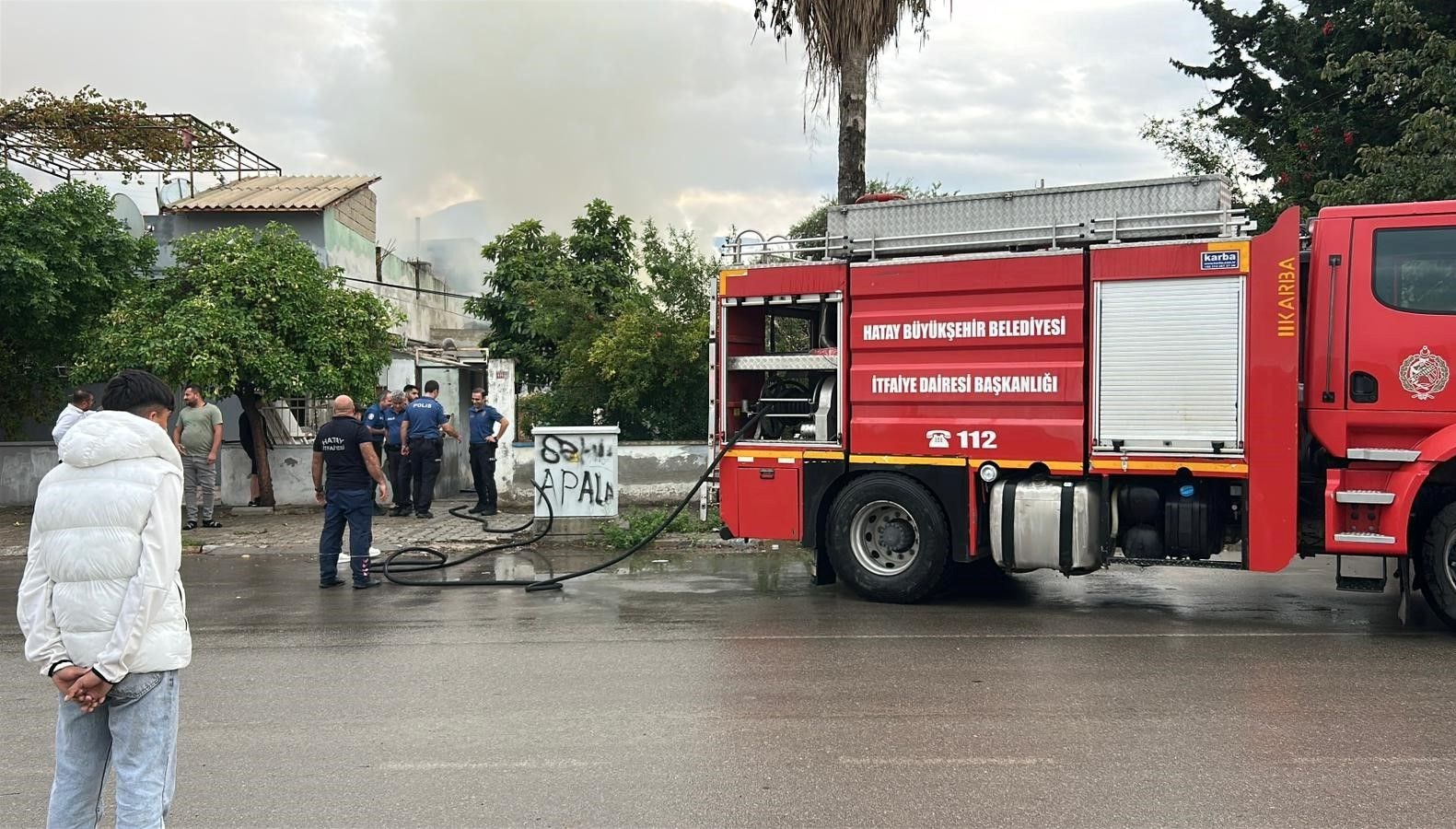 mustakil ev alevler icinde kaldi e1bBUrcy.jpg