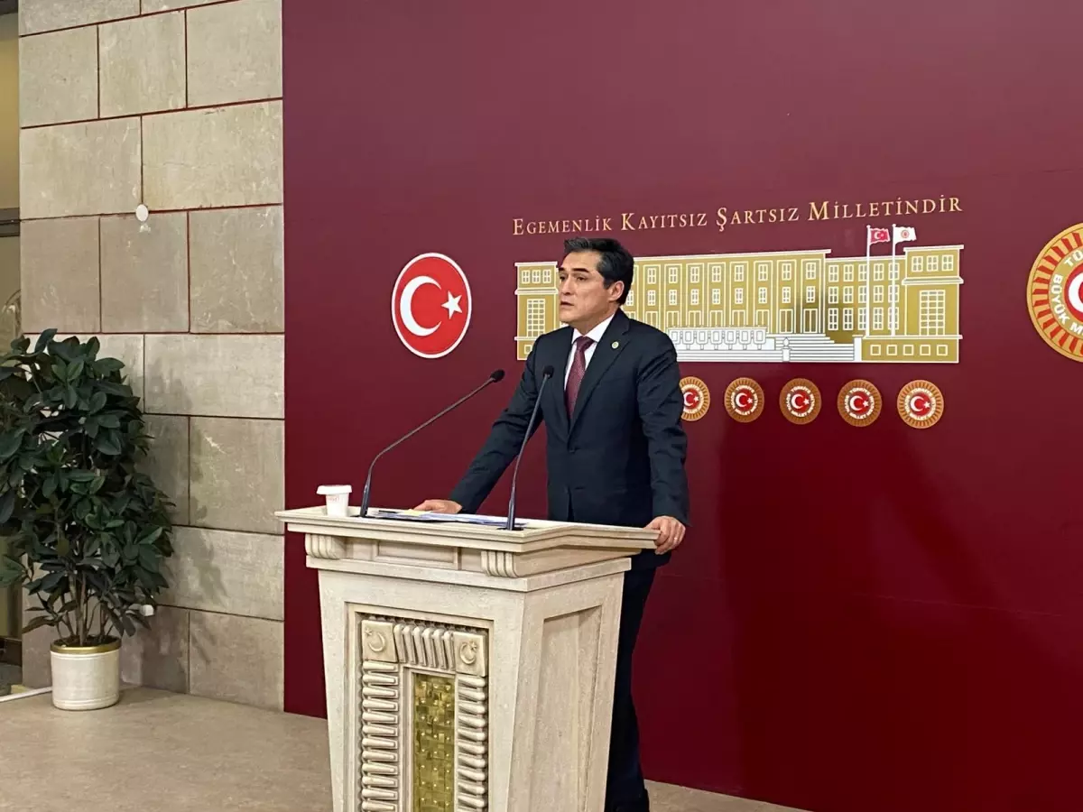 iyi partiden imraliya komisyon ziyaretine elestiri 1av4eITG.jpg