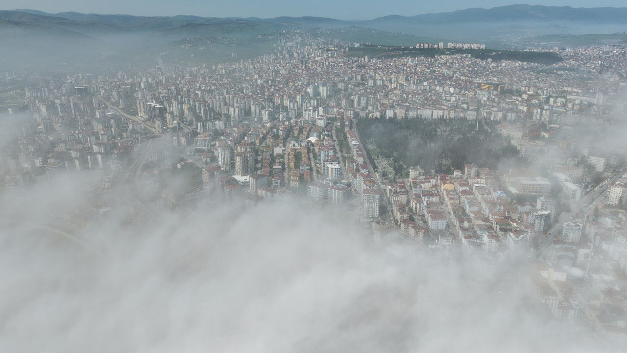 samsunda-sis-bulutlari-sehri-esir-aldi-trafik-yavasladi-8B7xxhpf