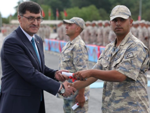 Kutahyada erler yemin toreniyle egitimini tamamladi WMfQ2Sgb