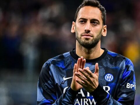 Milli yildiz hakan calhanoglu sac ektirdi LB5CrYd1
